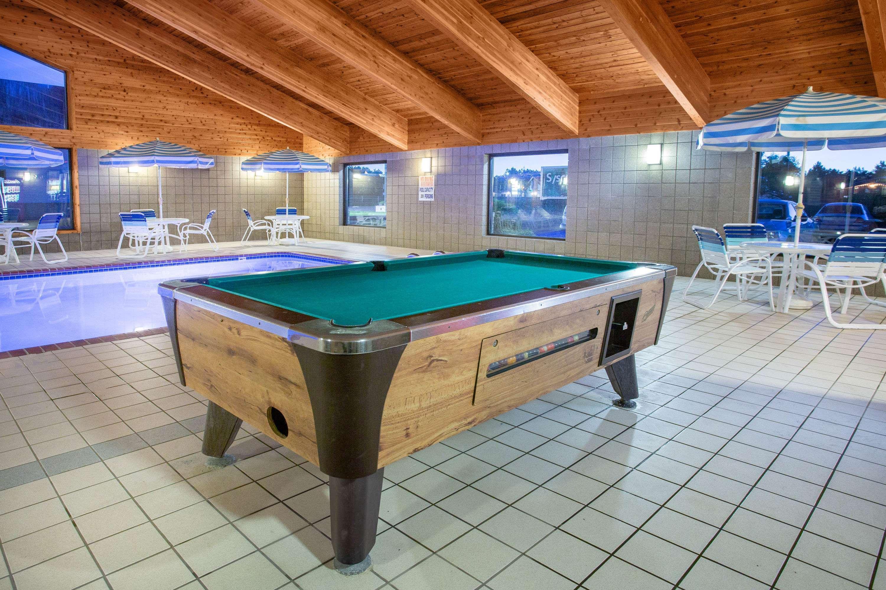 Americinn By Wyndham Hayward Bagian luar foto