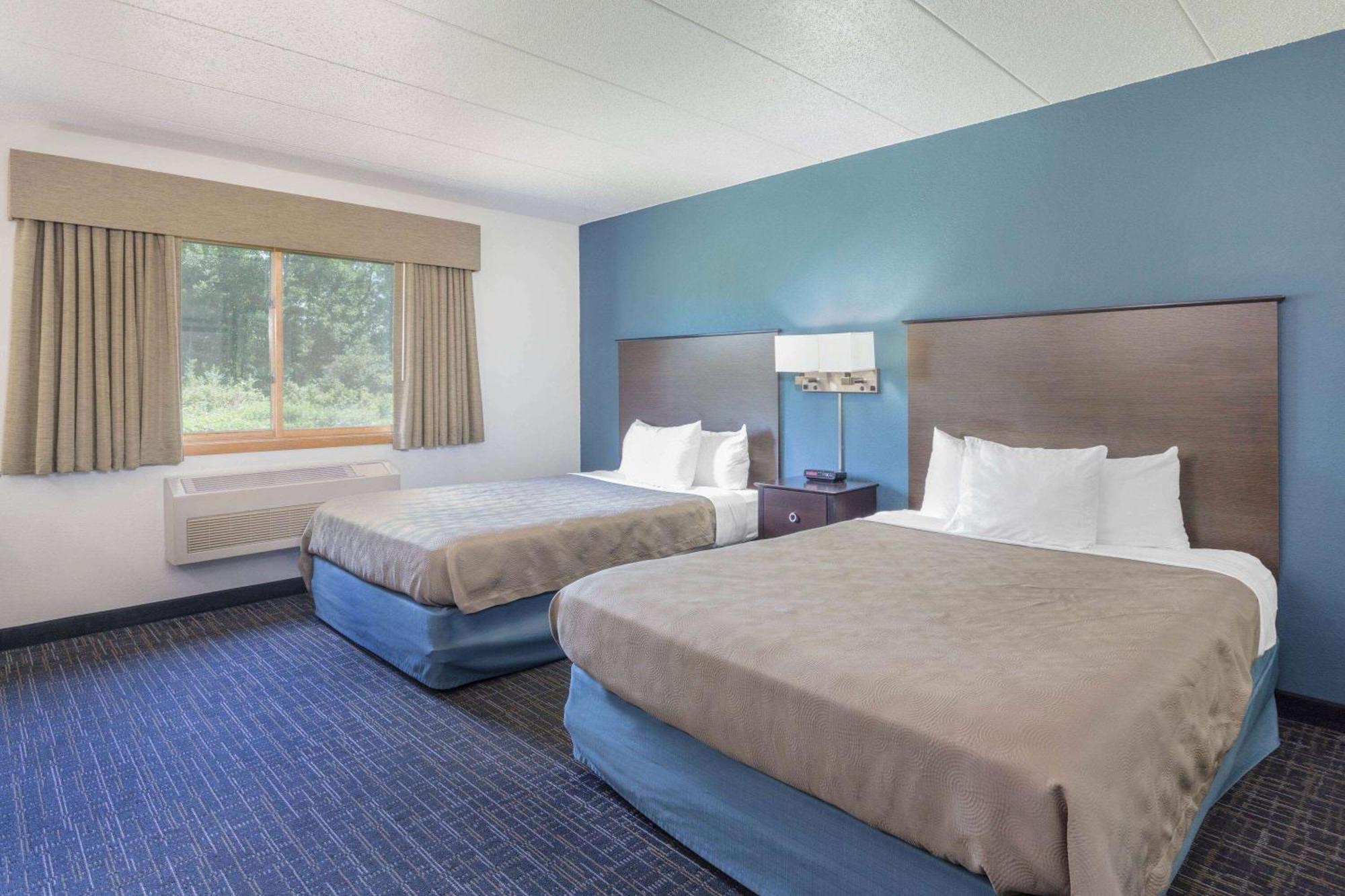 Americinn By Wyndham Hayward Bagian luar foto