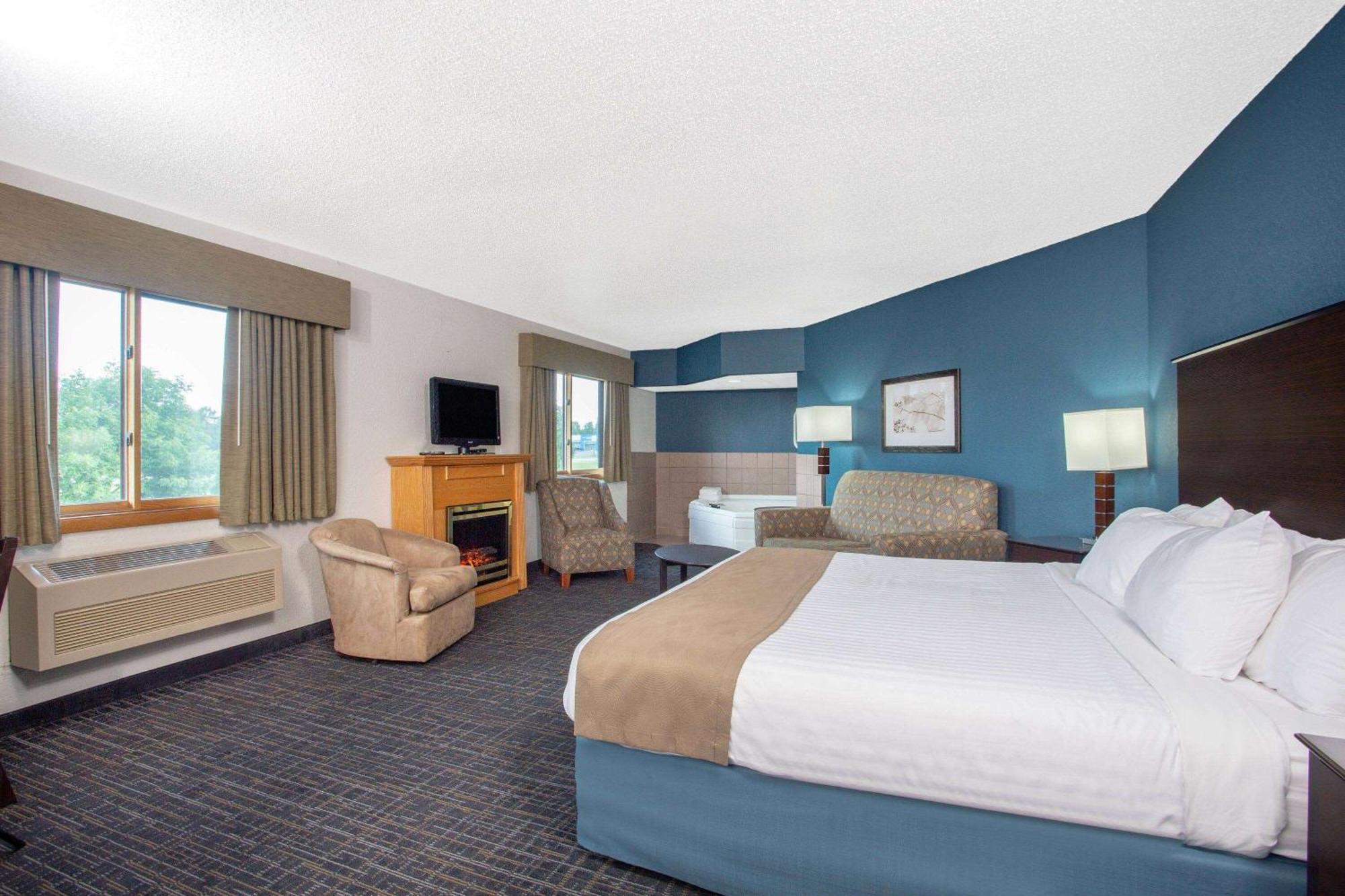 Americinn By Wyndham Hayward Bagian luar foto